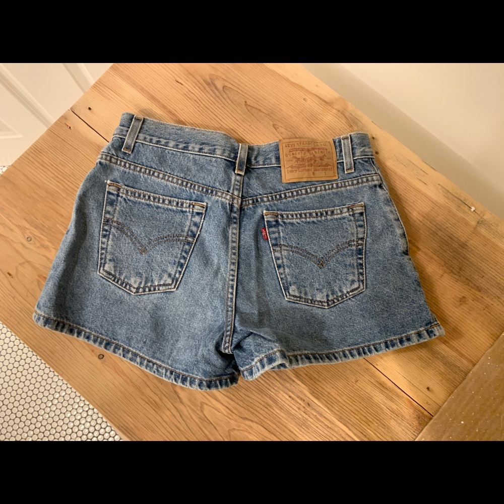 Vintage Levi’s shorts size 4